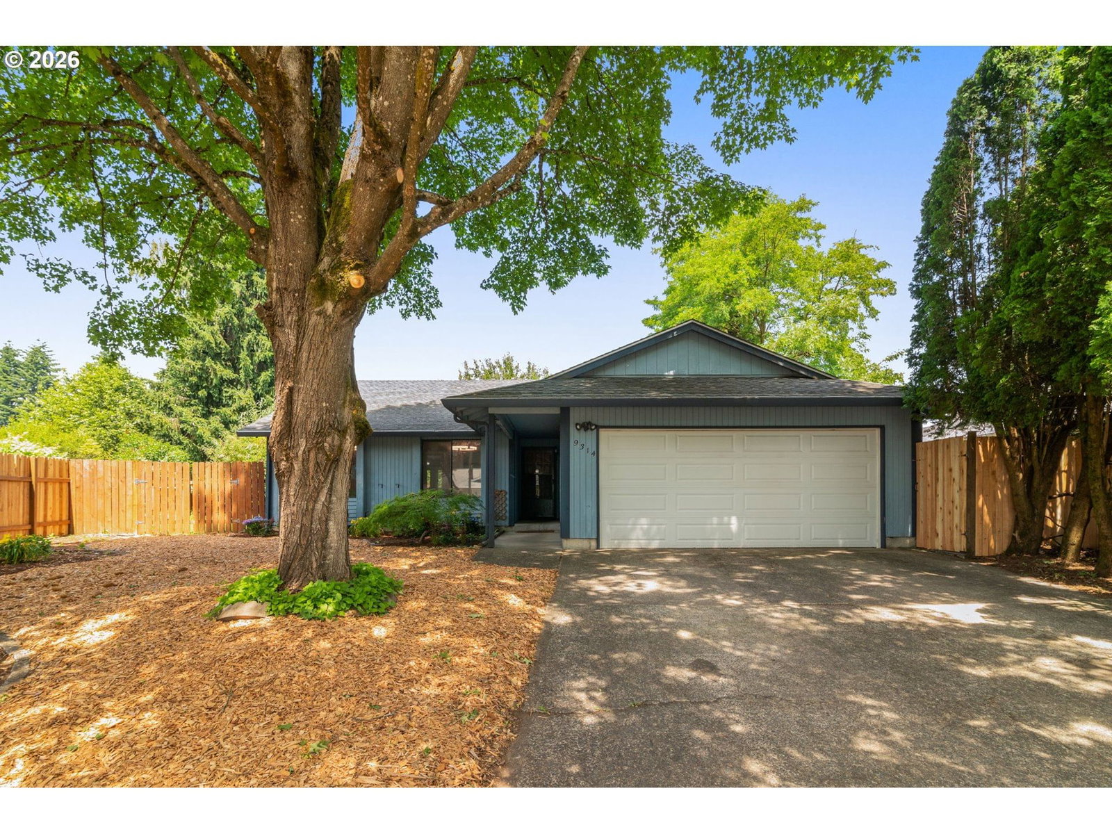 Listing photo 1 of 6