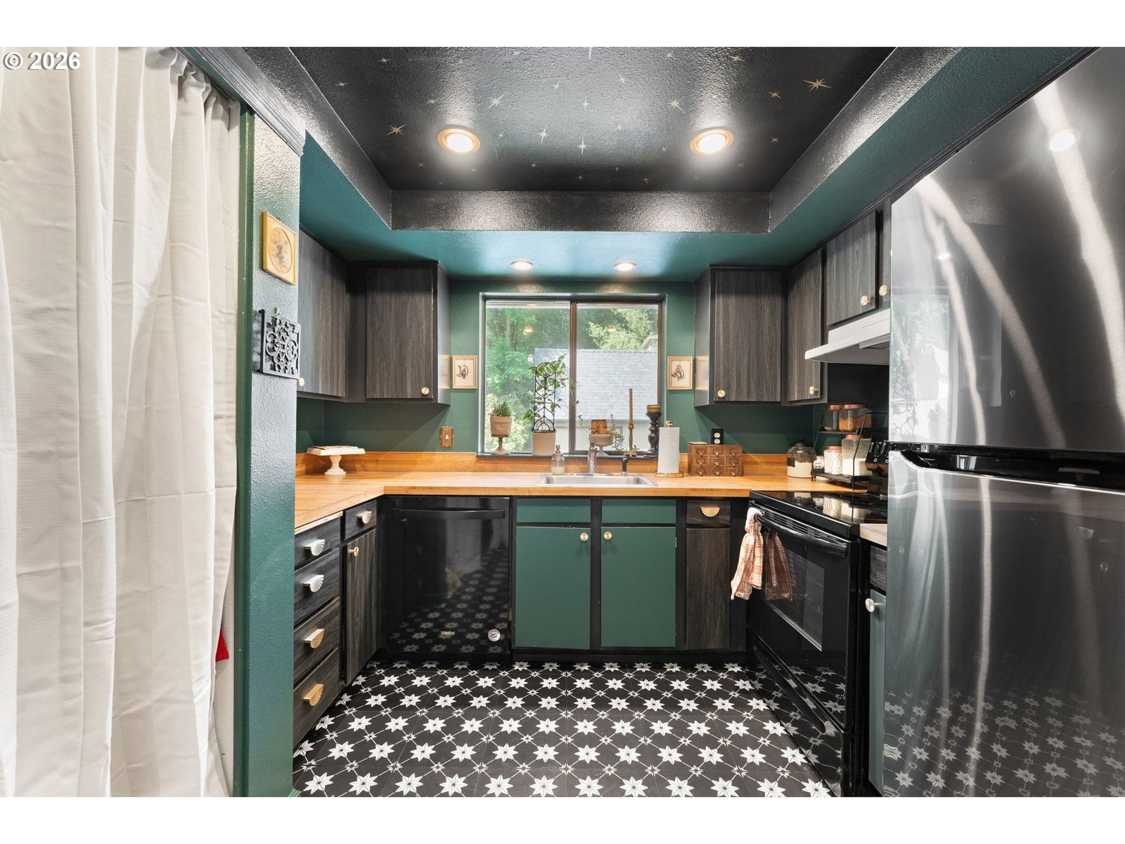Listing photo 5 of 32, 2812 TREE TOP LN, West Linn, OR, 97068