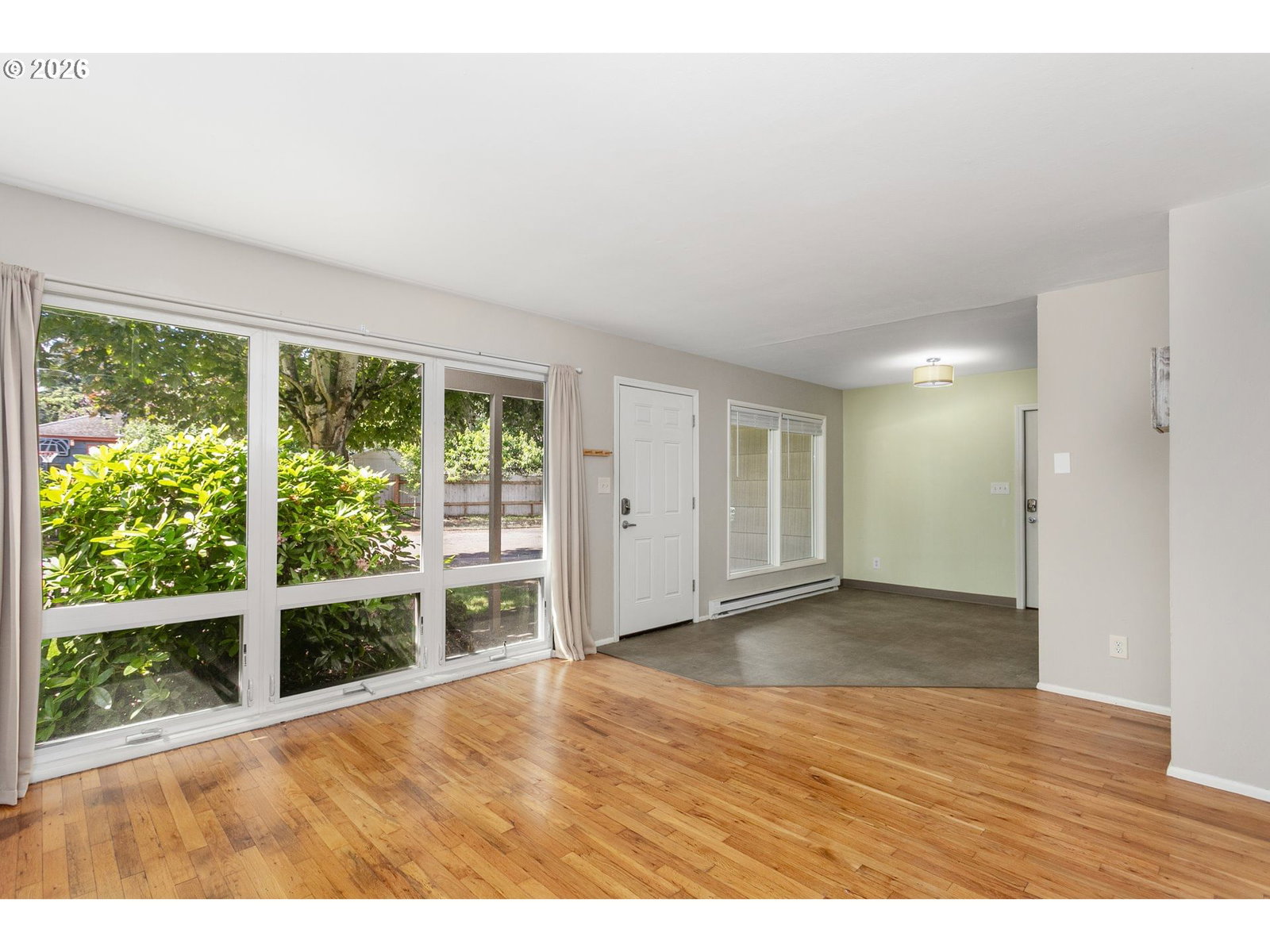 Listing photo 5 of 39, 2811 N ARLINGTON PL, Portland, OR, 97217