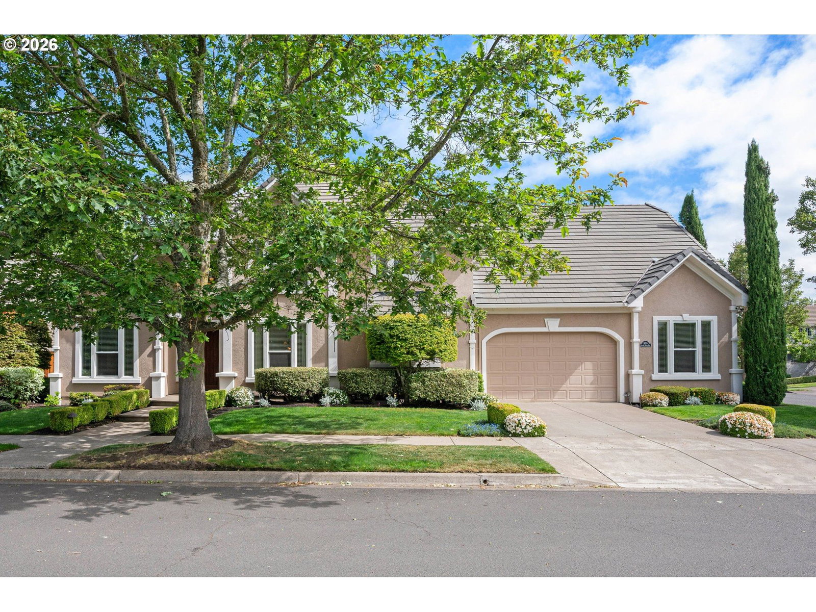 Primary listing photo, 1695 CANOE RIDGE WAY, Eugene, OR, 97408