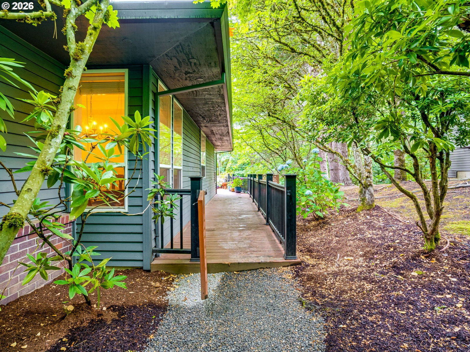 Listing photo 4 of 38, 9731 NW BARTHOLOMEW DR, Portland, OR, 97229