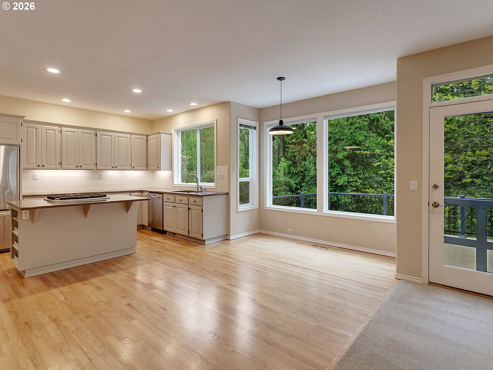 Listing photo 4 of 48, 6301 SW FLOWER ST, Portland, OR, 97221