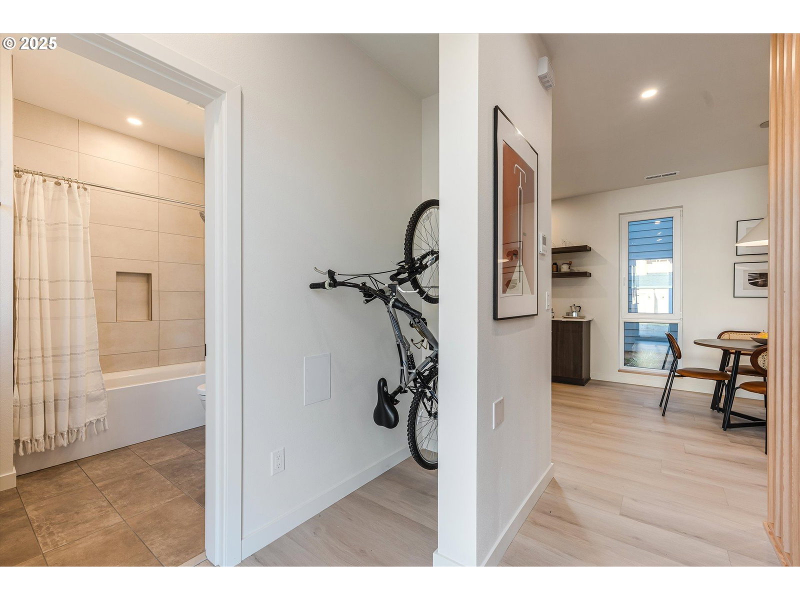 Listing photo 4 of 47, 5484 SE Boise ST, Portland, OR, 97206