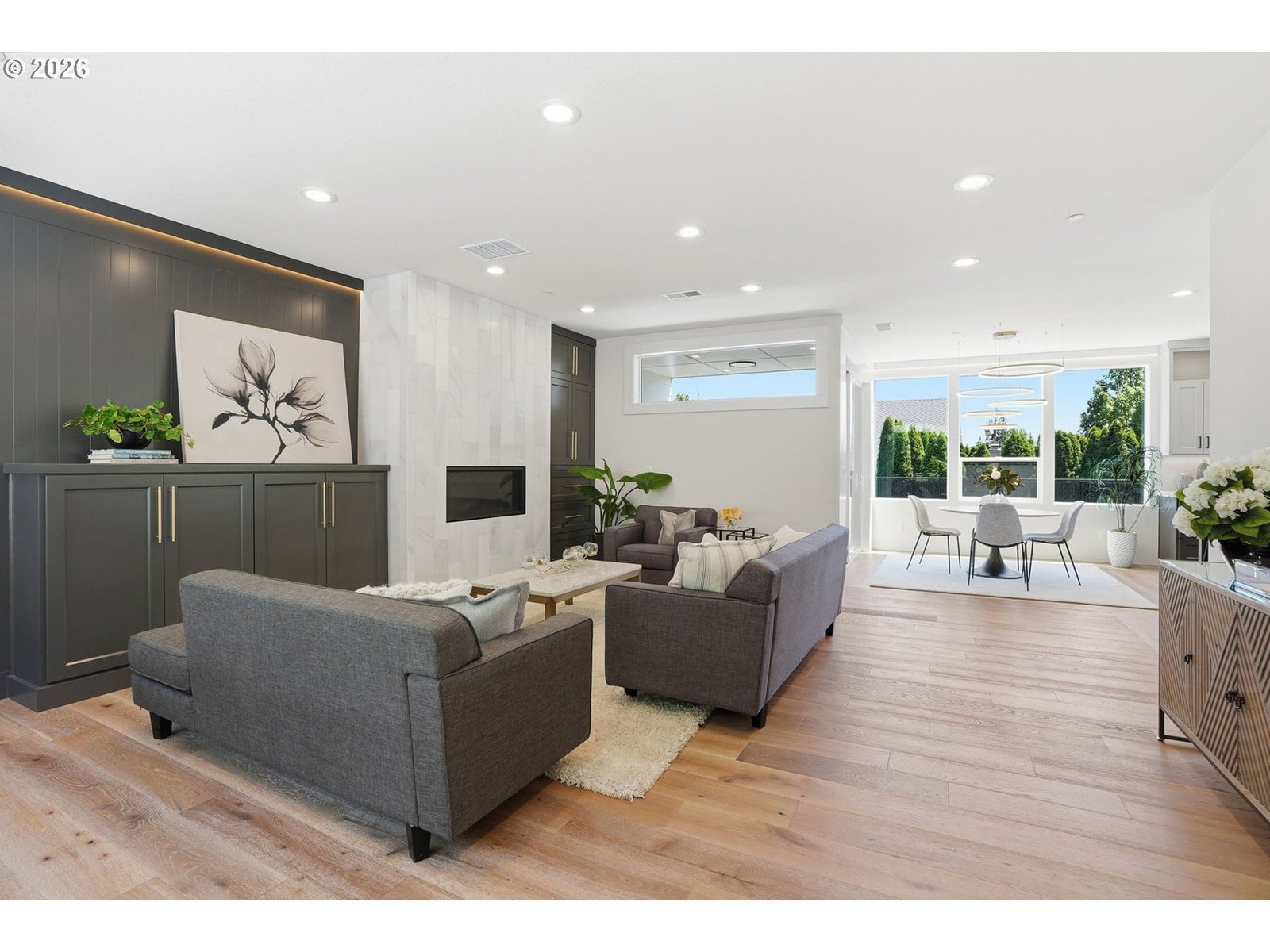 Listing photo 5 of 44, 207 S NEBRASKA ST, Portland, OR, 97239