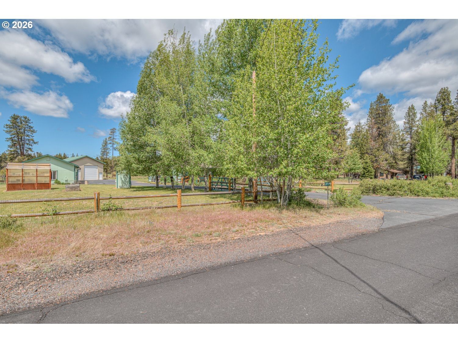 Listing photo 1 of 6