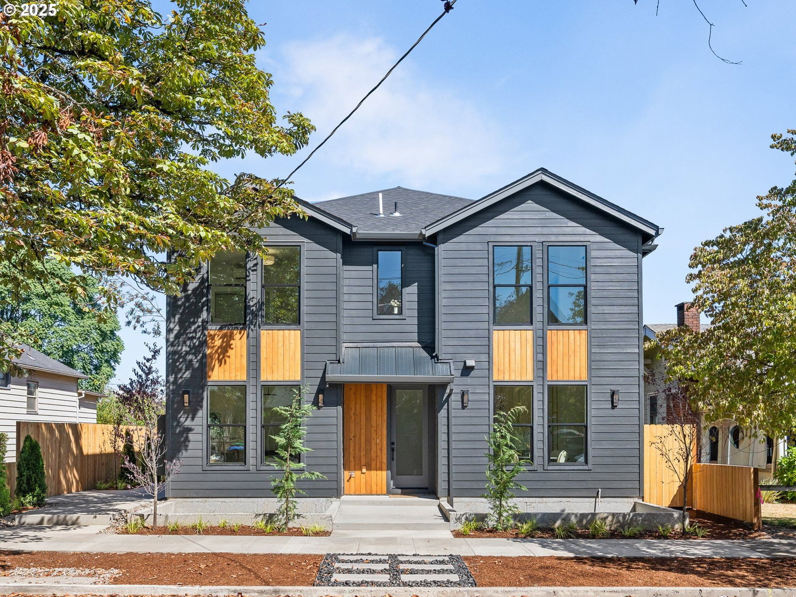 Primary listing photo, 2075 SE Harold ST #4, Portland, OR, 97202
