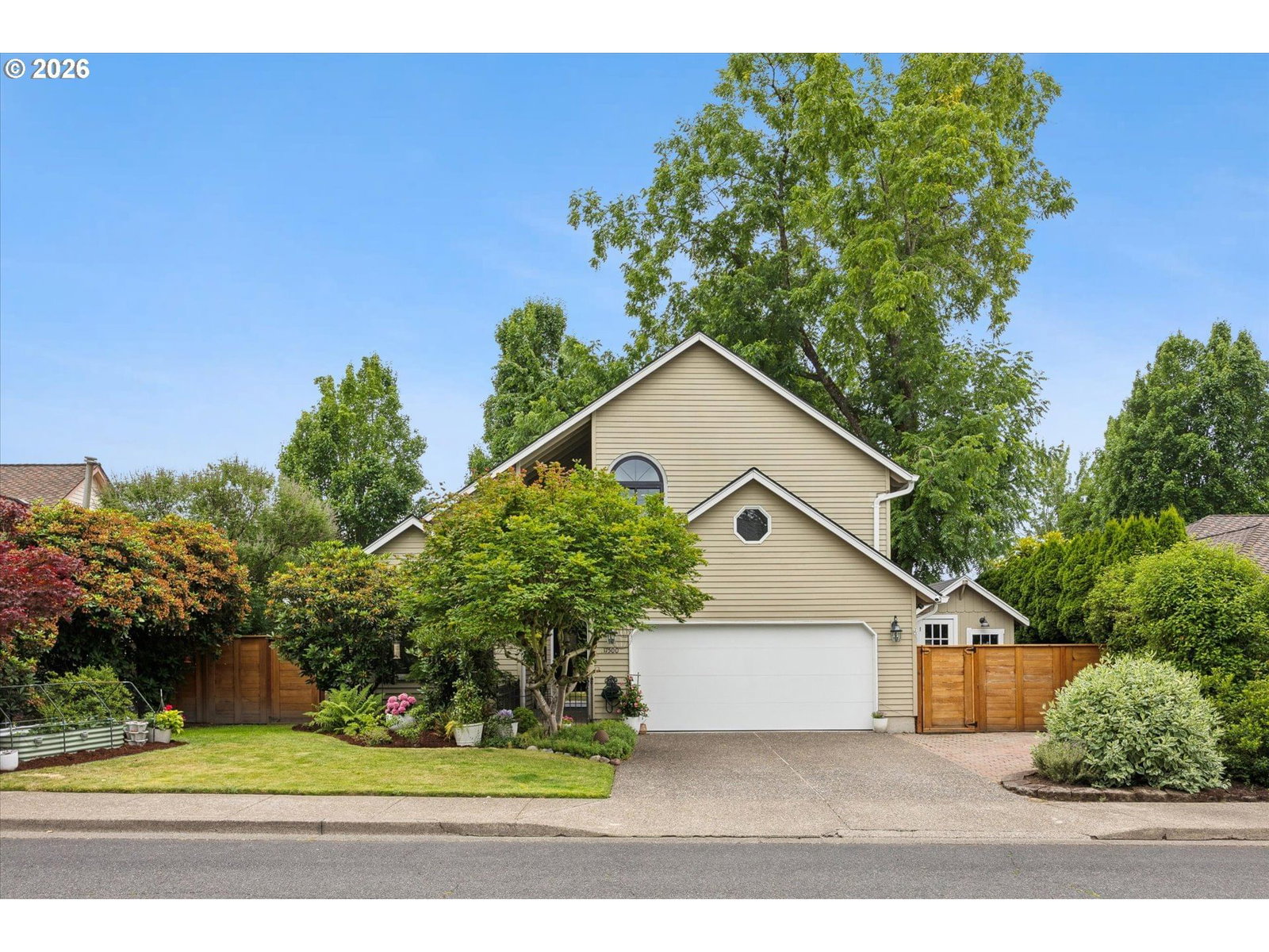 Listing photo 4 of 45, 17500 NW WOODMERE CT, Beaverton, OR, 97006