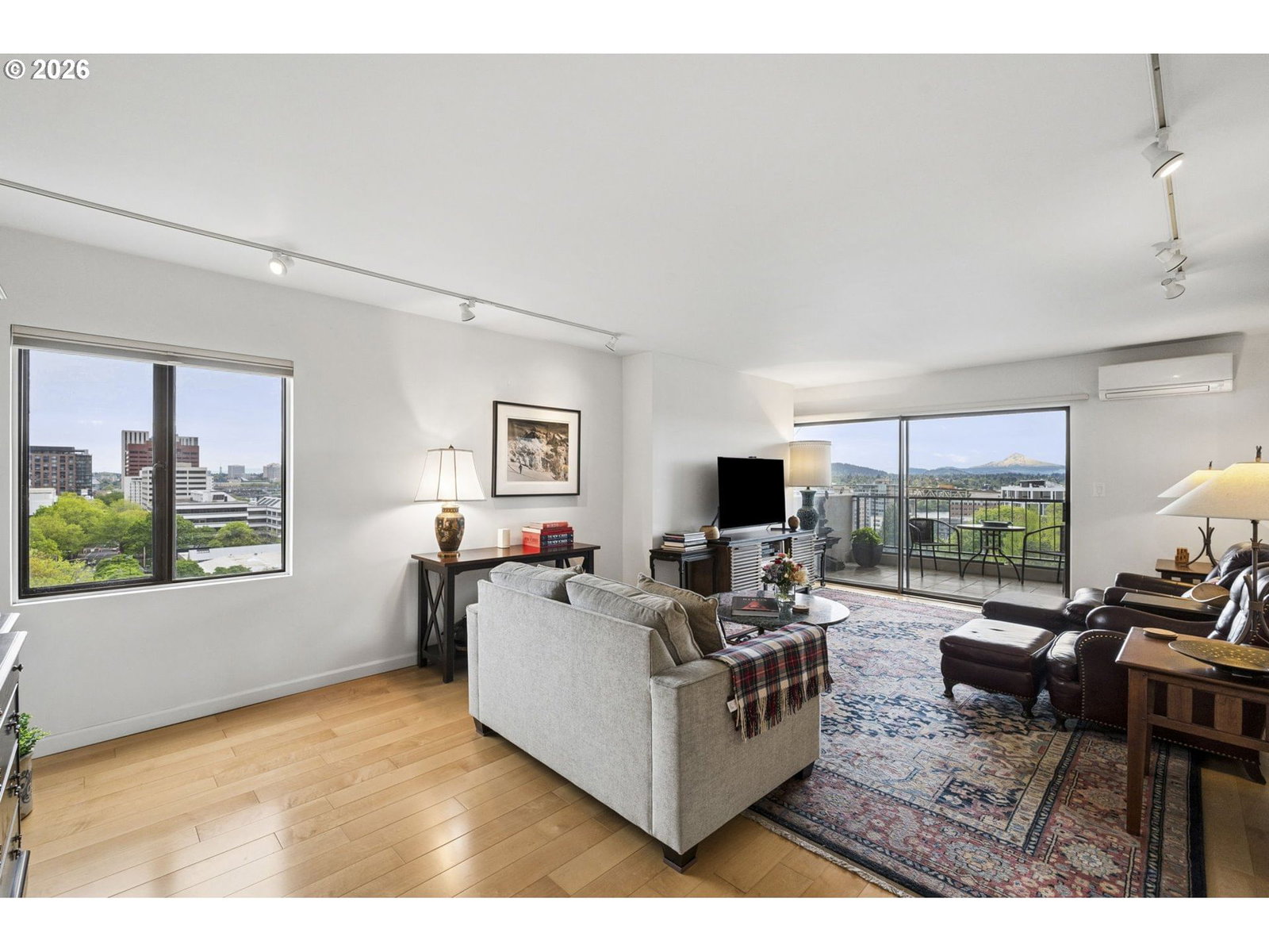 Listing photo 5 of 47, 2211 SW 1ST AVE #802, Portland, OR, 97201