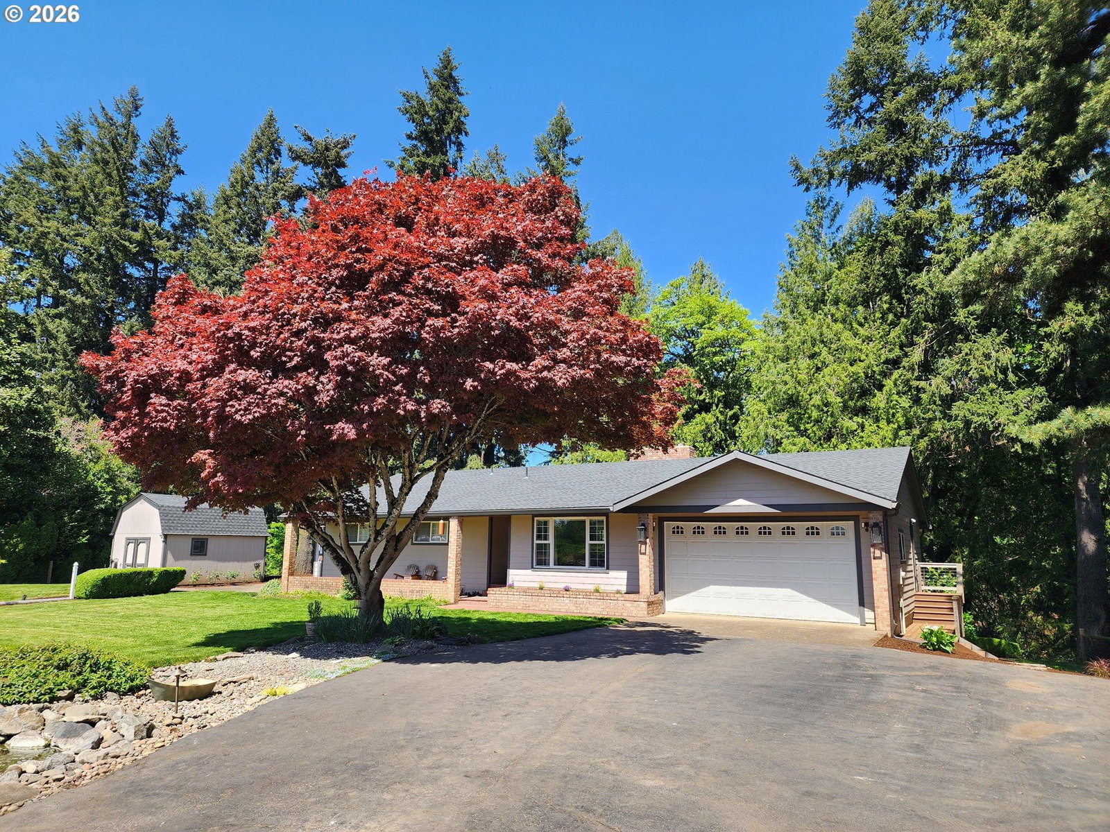 Listing photo 1 of 6