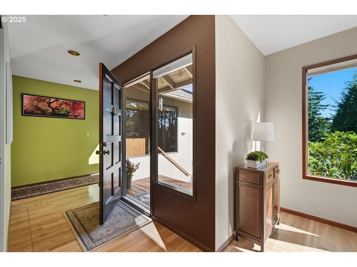 Listing photo 4 of 44, 2635 SW SHERWOOD PL, Portland, OR, 97201