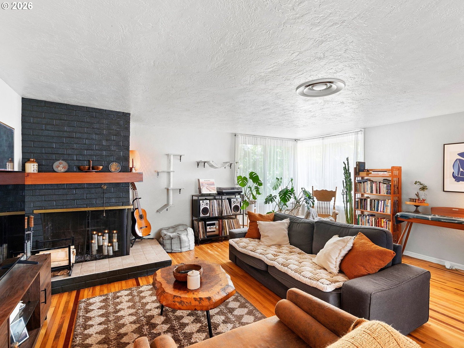 Listing photo 4 of 37, 12045 SE TIBBETTS ST, Portland, OR, 97266