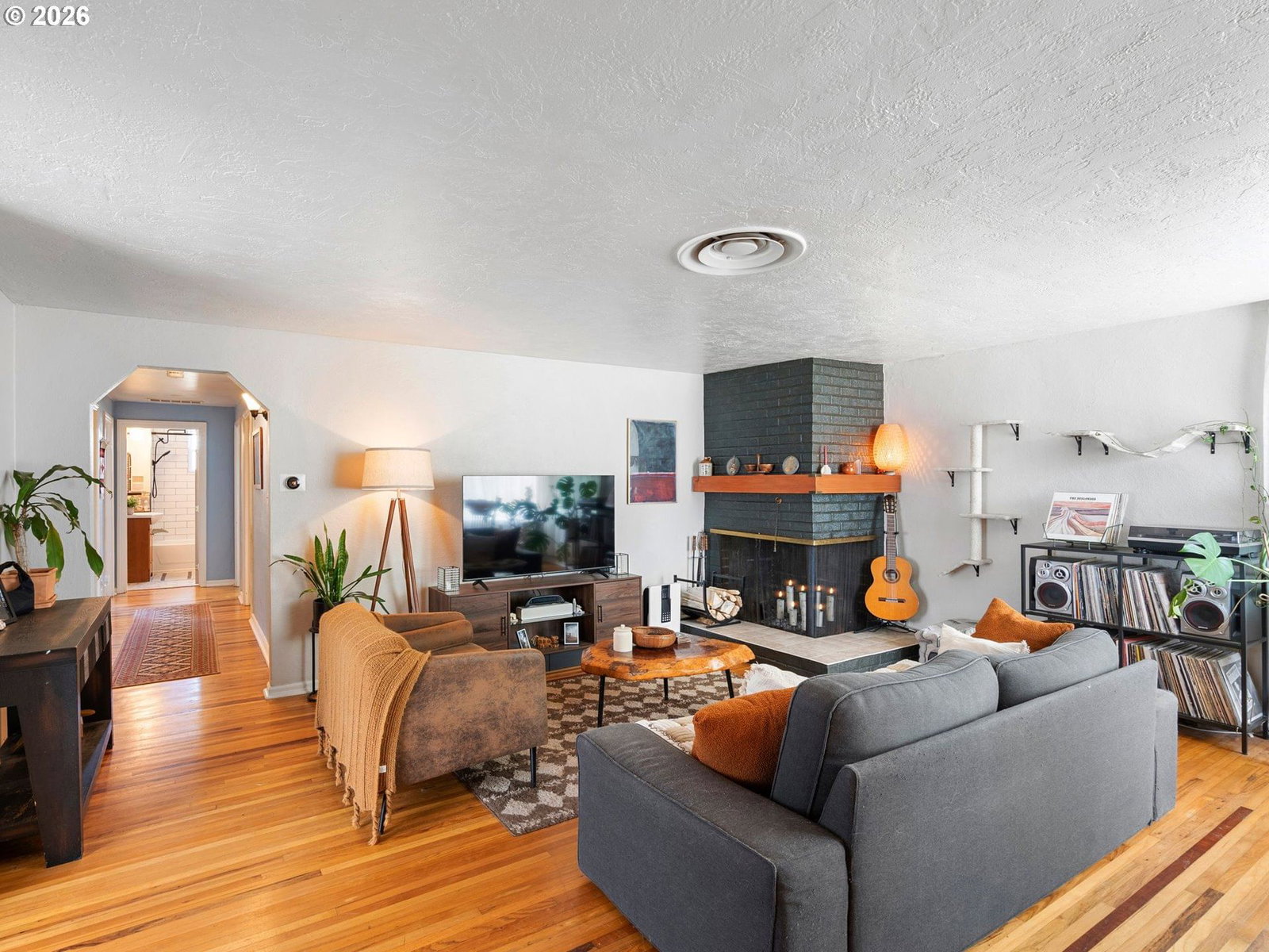 Listing photo 5 of 37, 12045 SE TIBBETTS ST, Portland, OR, 97266