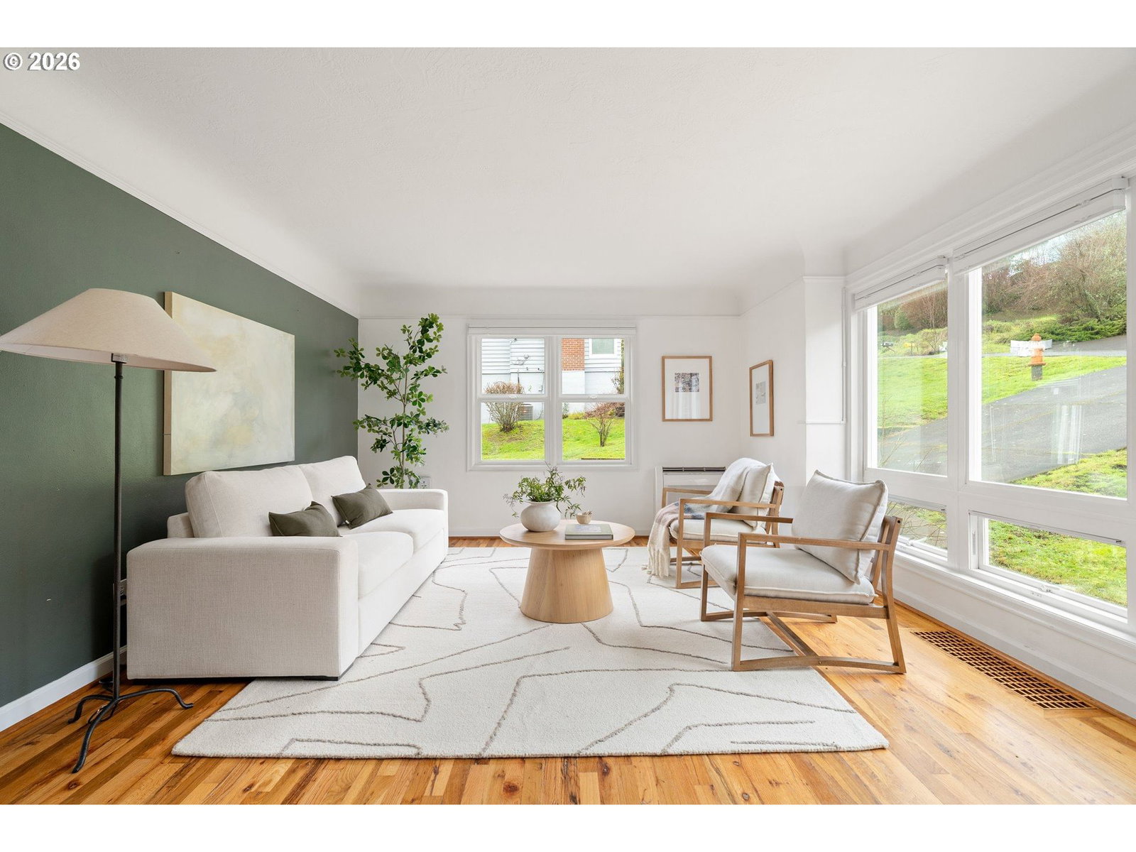 Listing photo 4 of 28, 8609 SW 61ST AVE, Portland, OR, 97219
