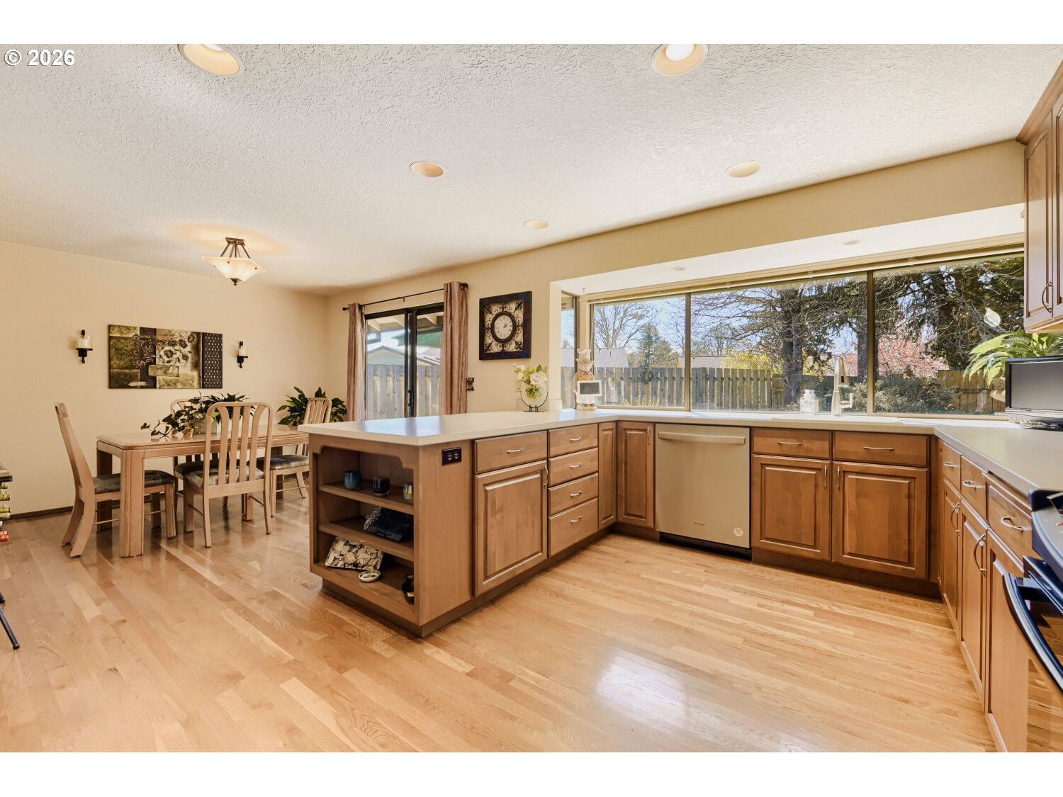 Listing photo 4 of 36, 17200 NW BANDON CT, Beaverton, OR, 97006