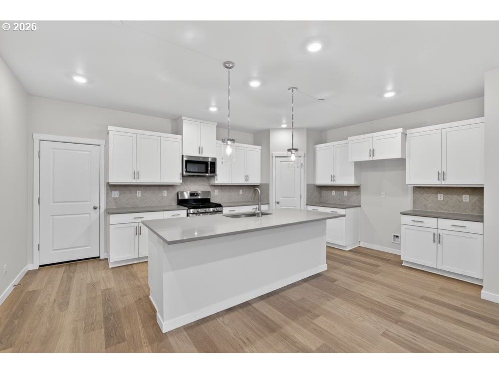 Listing photo 5 of 28, 3723 SW KNAPP DR, Gresham, OR, 97080