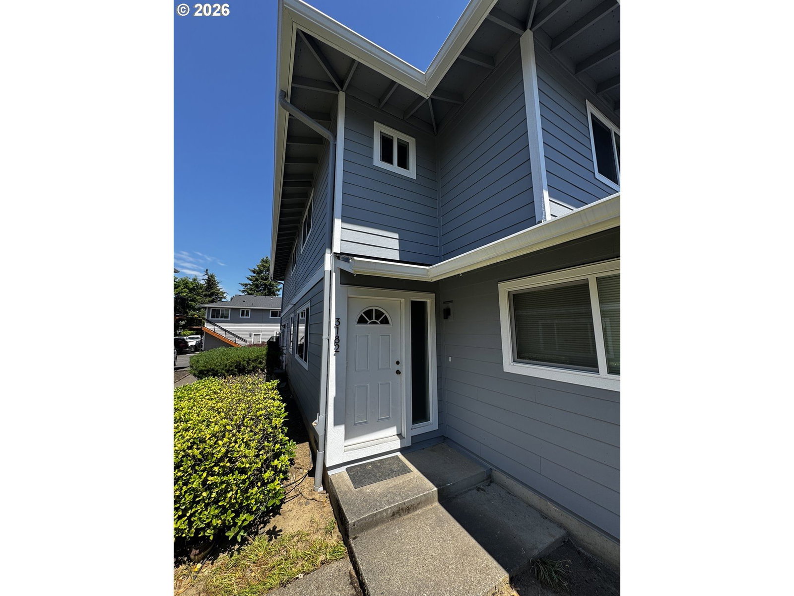 Listing photo 1 of 6