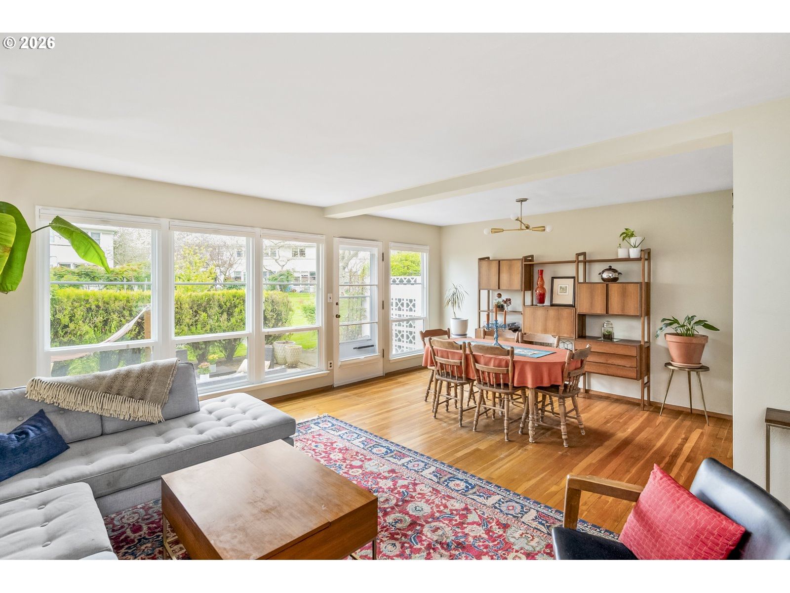 Listing photo 4 of 47, 6923 NE BROADWAY, Portland, OR, 97213