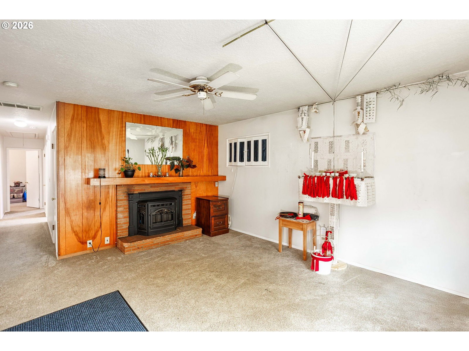 Listing photo 5 of 23, 17935 SE PINE ST, Portland, OR, 97233
