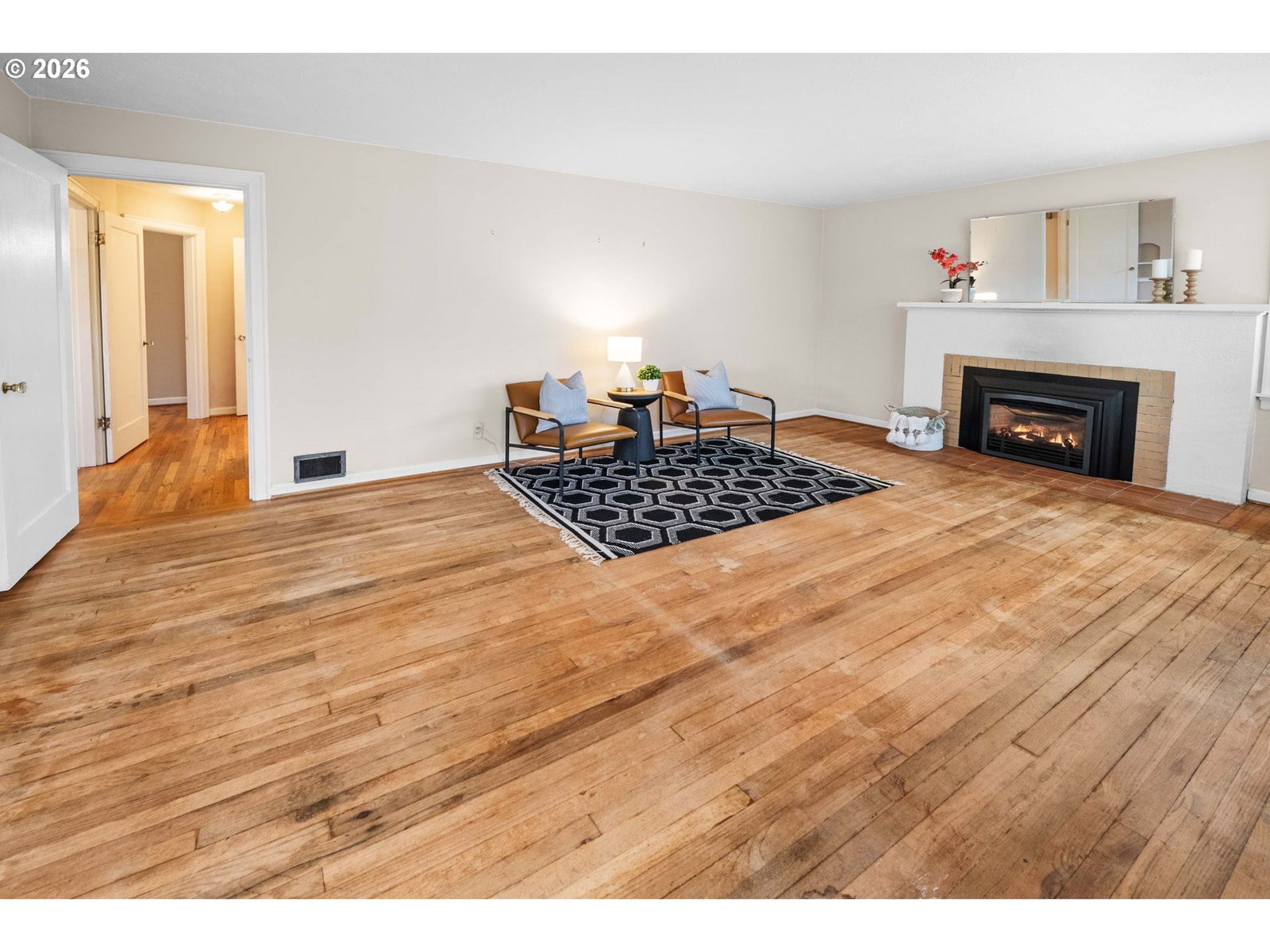 Listing photo 4 of 37, 228 Kensington AVE, Astoria, OR, 97103