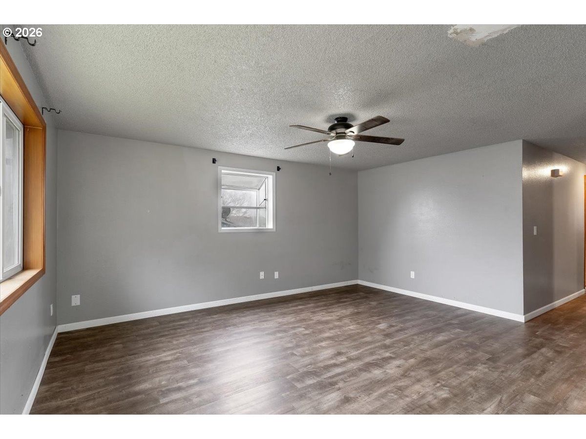 Listing photo 5 of 35, 417 NE OAKEN HILLS DR, Willamina, OR, 97396
