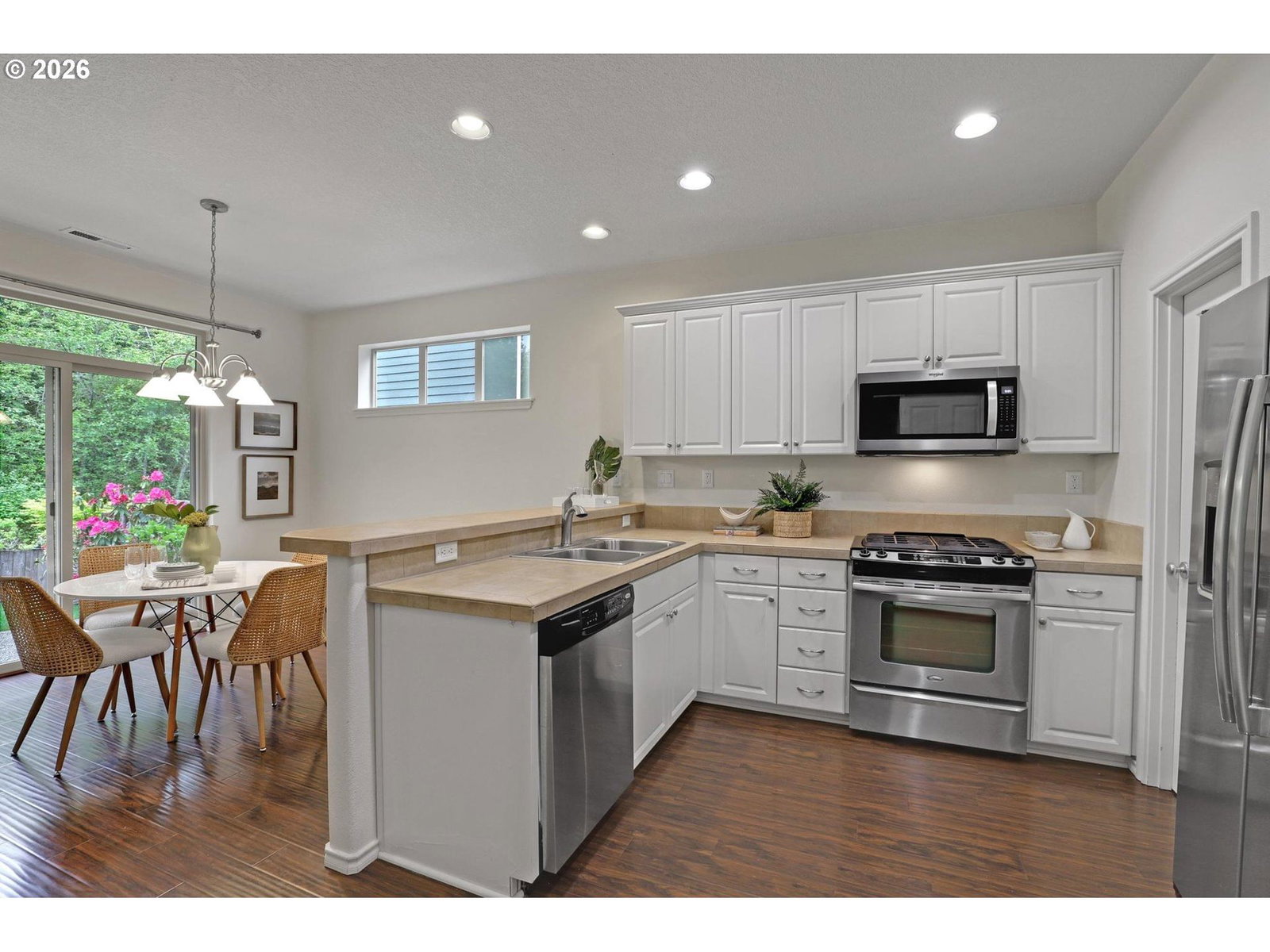 Listing photo 5 of 24, 9386 NW HARVEST HILL DR, Portland, OR, 97229