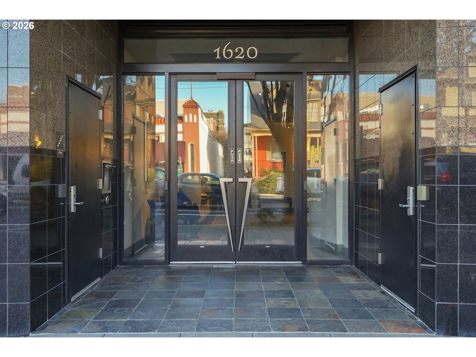 Listing photo 4 of 46, 1620 NE BROADWAY ST #222, Portland, OR, 97232