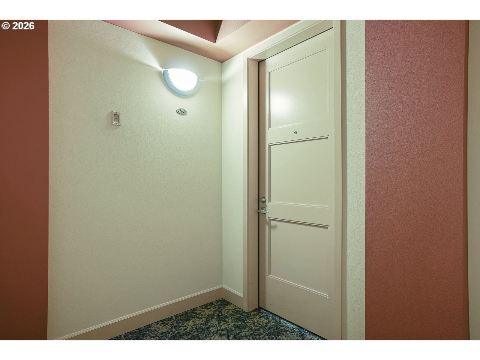 Listing photo 5 of 46, 1620 NE BROADWAY ST #222, Portland, OR, 97232