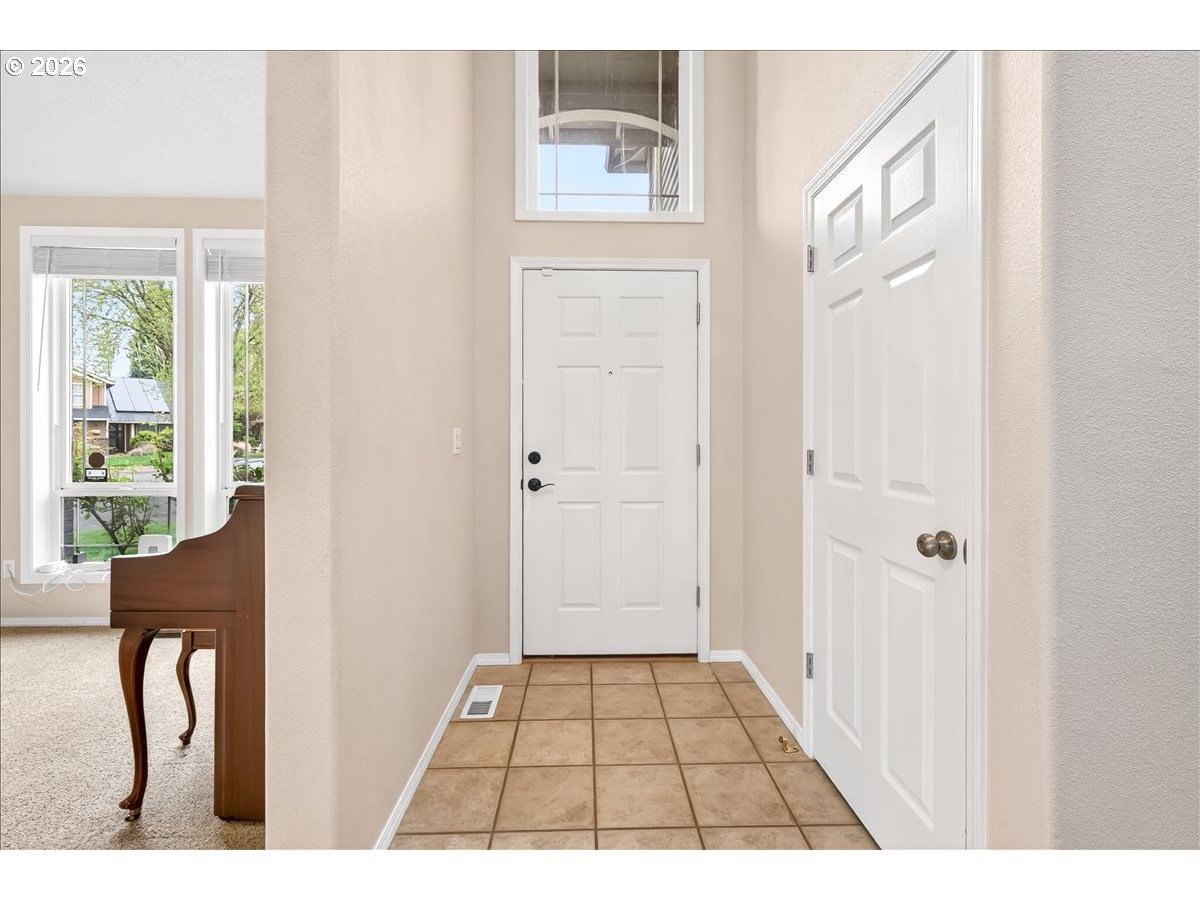 Listing photo 5 of 48, 3039 NE 1ST CT, Hillsboro, OR, 97124