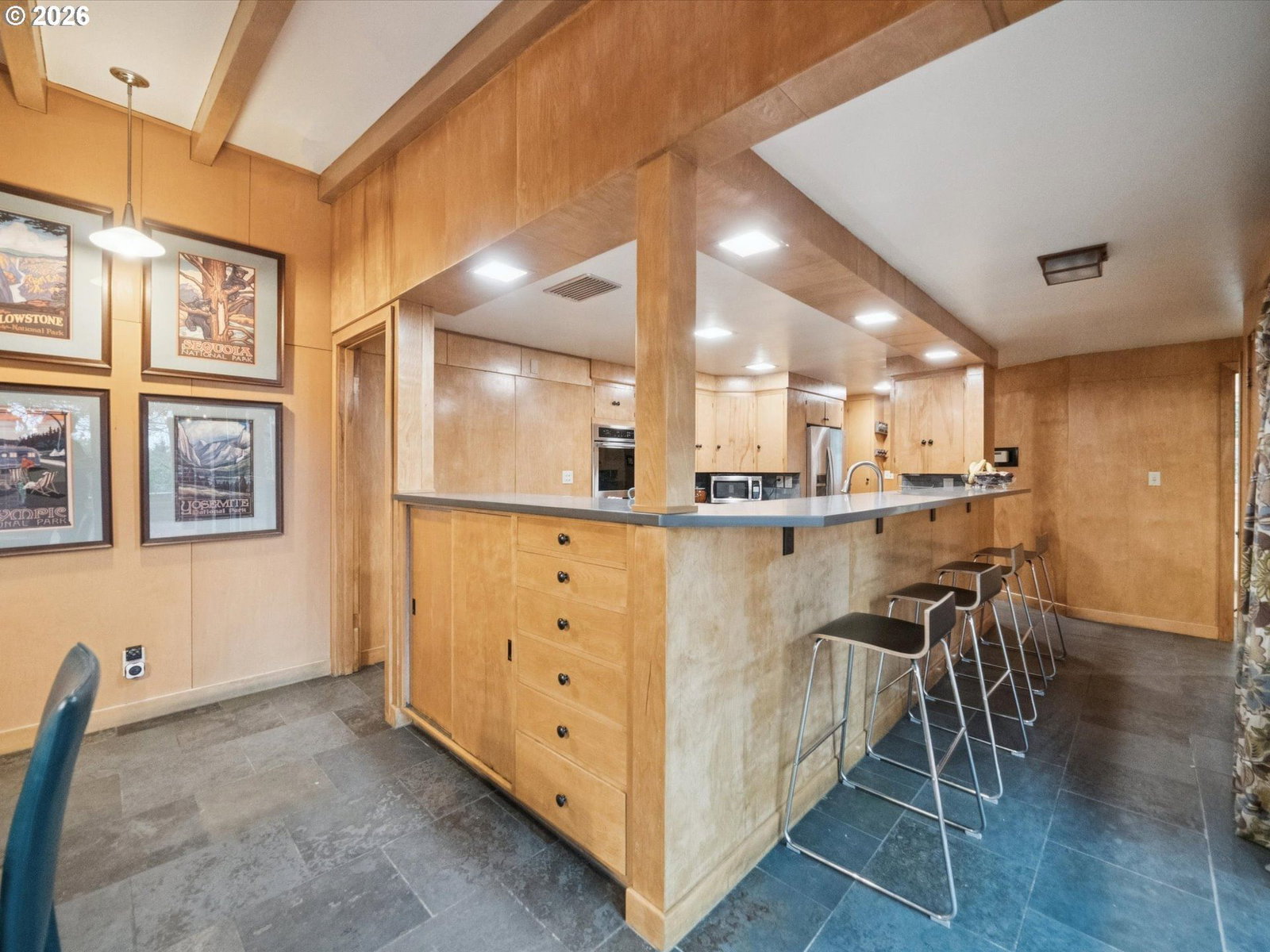 Listing photo 5 of 48, 8401 CANYON LN, Portland, OR, 97225