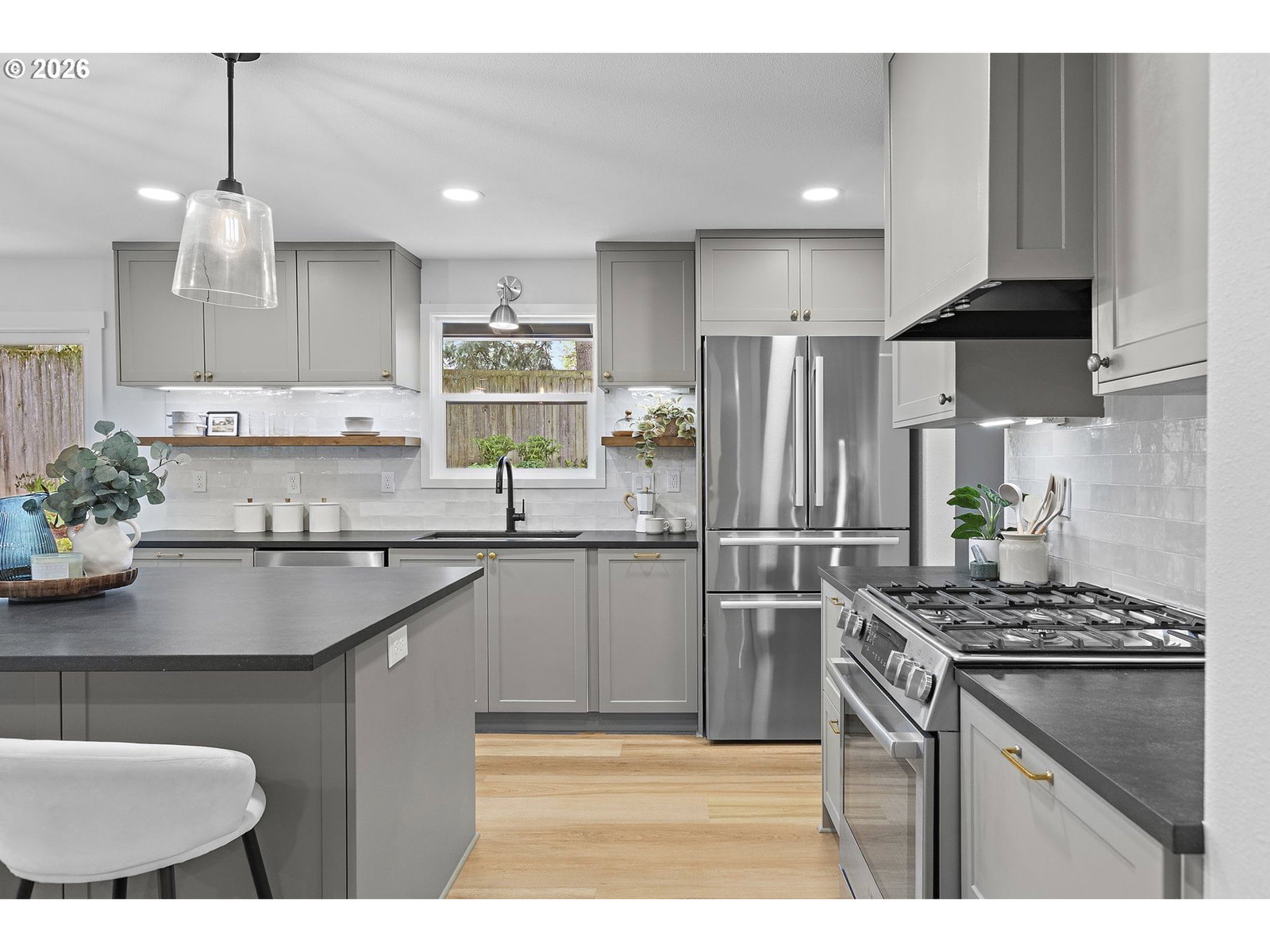 Listing photo 4 of 37, 12850 SW 22ND ST, Beaverton, OR, 97008