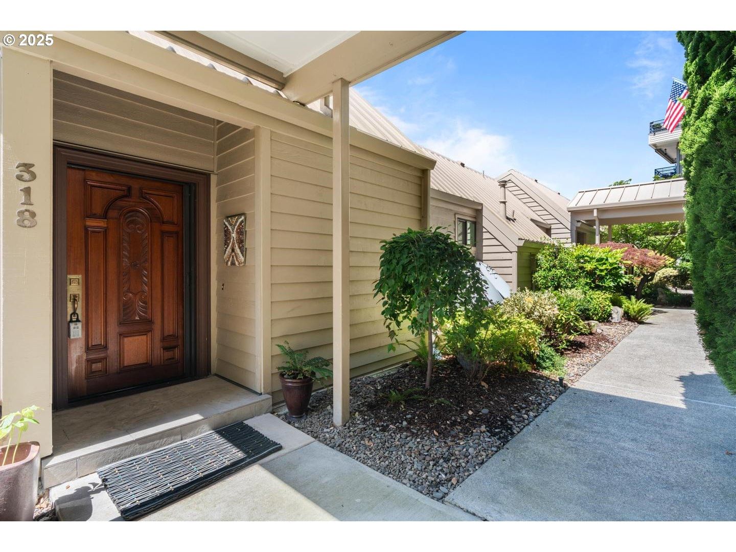 Listing photo 4 of 48, 318 SE SPOKANE ST #3, Portland, OR, 97202