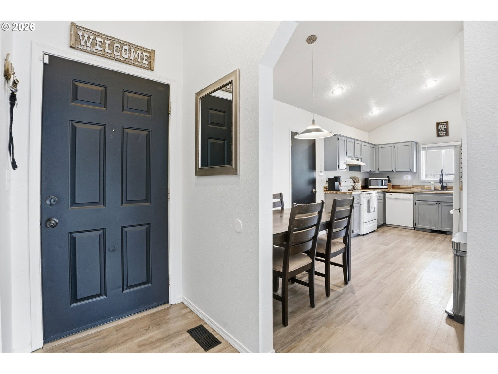Listing photo 4 of 28, 471 SE 17TH ST, Troutdale, OR, 97060