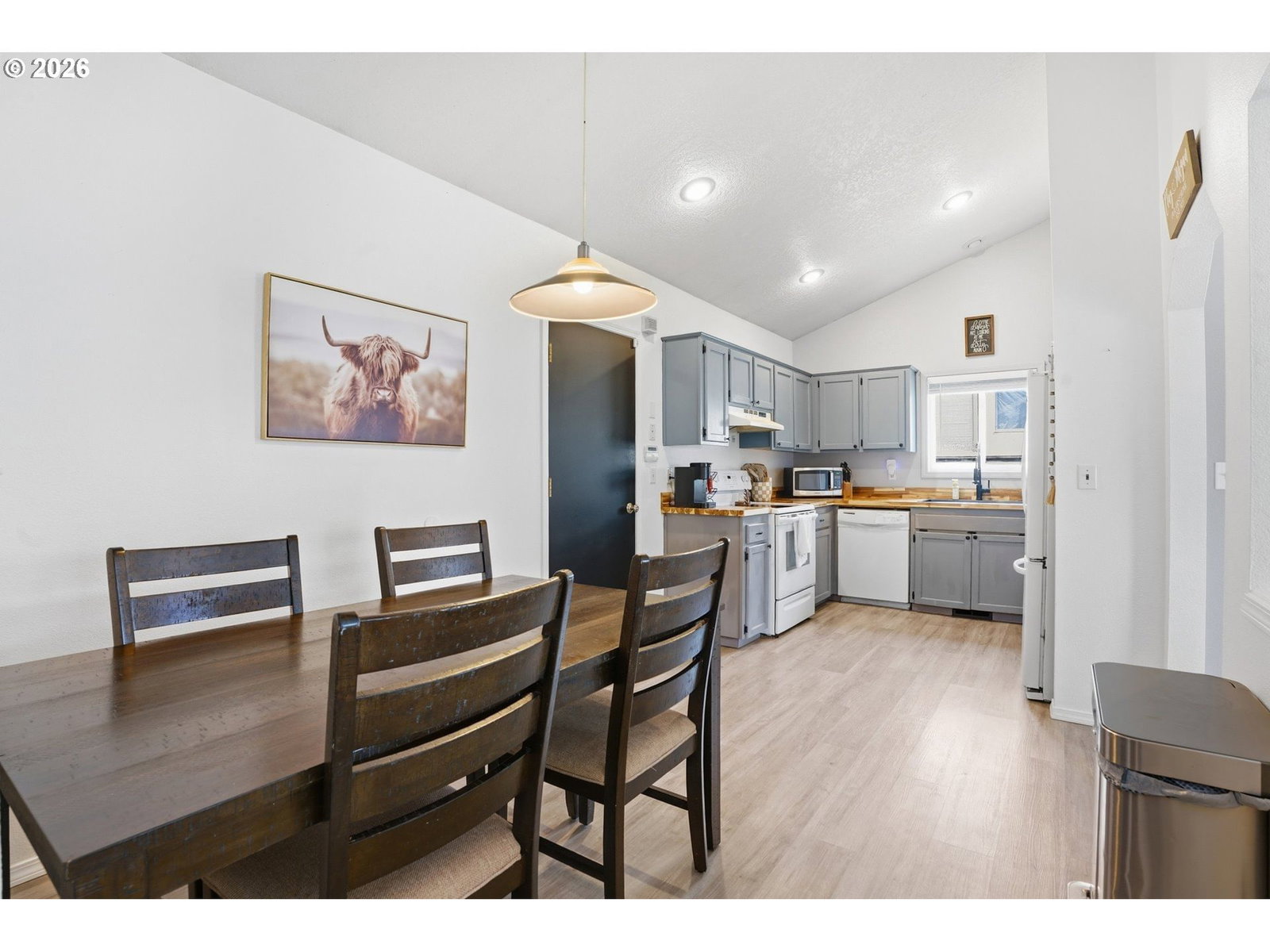 Listing photo 5 of 28, 471 SE 17TH ST, Troutdale, OR, 97060