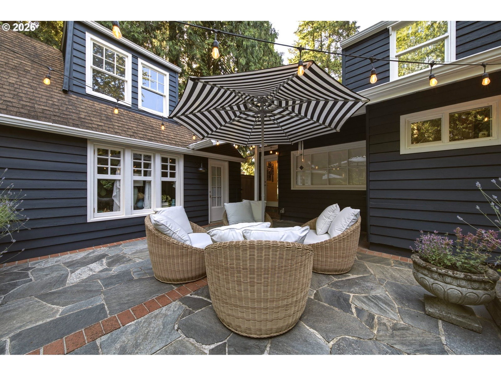Listing photo 4 of 48, 4428 SUNSET DR, Lake Oswego, OR, 97035