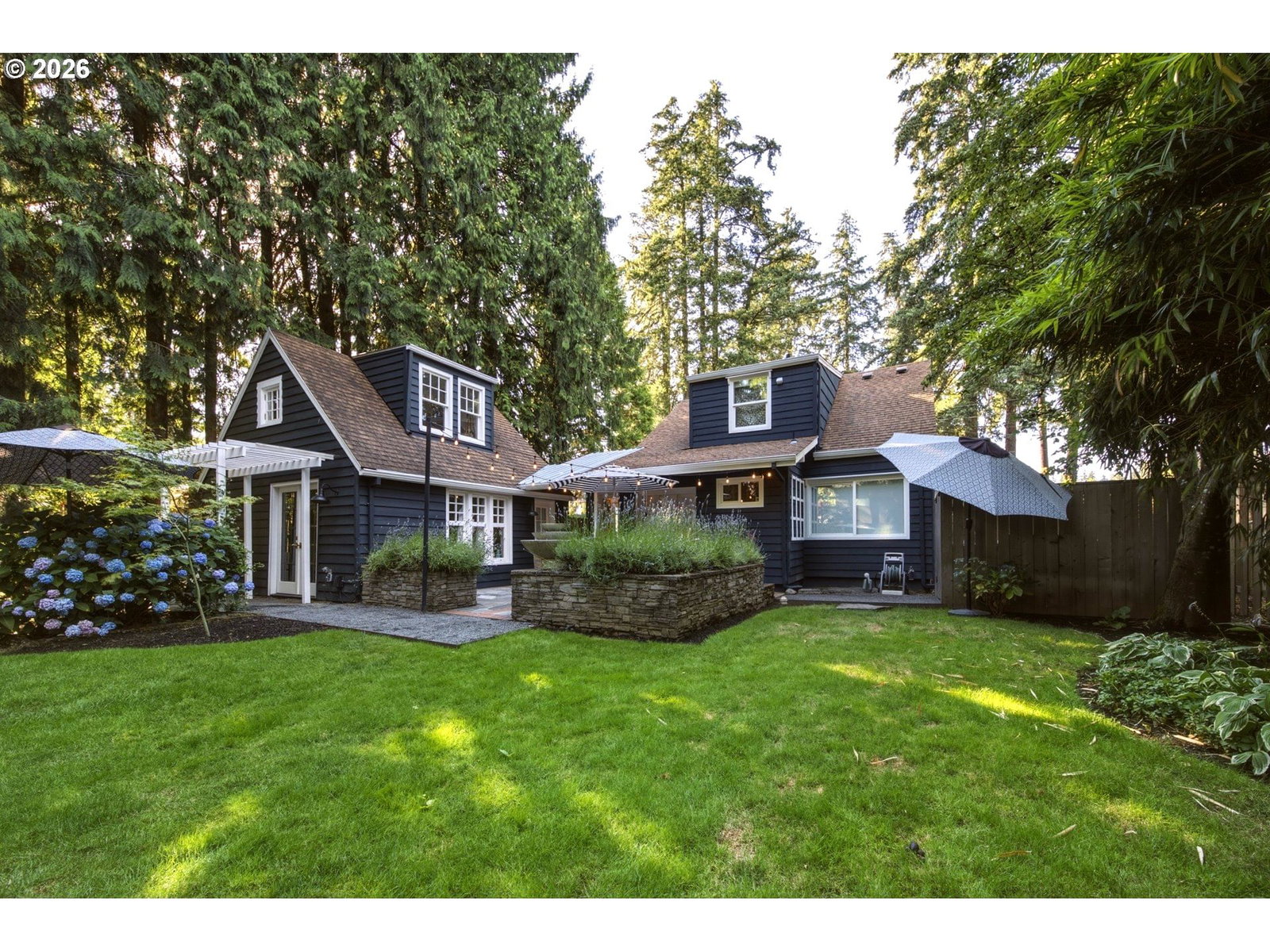 Listing photo 5 of 48, 4428 SUNSET DR, Lake Oswego, OR, 97035