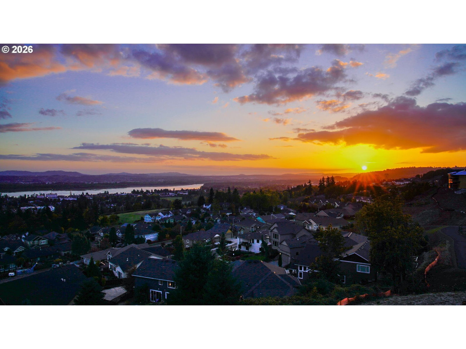 Listing photo 4 of 37, 610 N Y ST, Washougal, WA, 98671