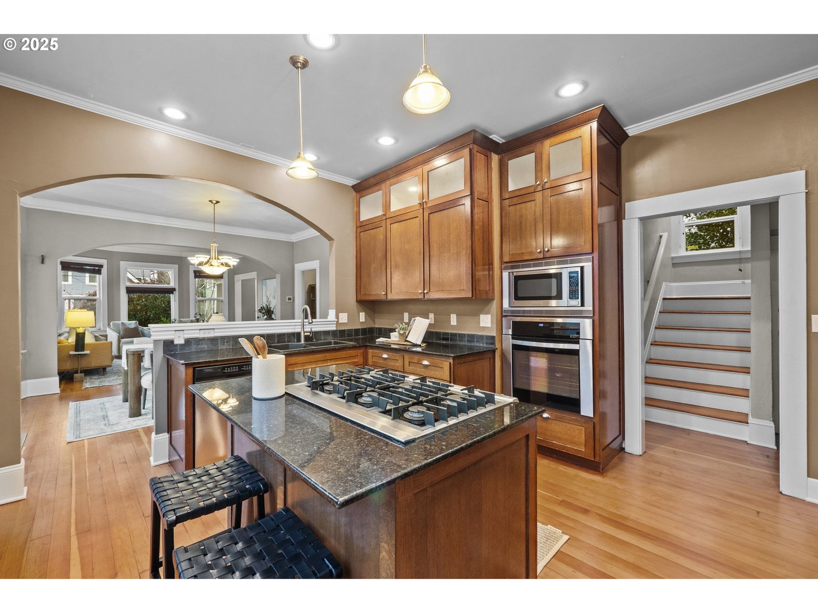 Listing photo 5 of 46, 533 NE FARGO ST, Portland, OR, 97212