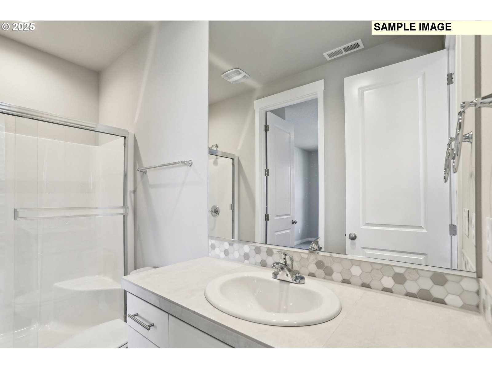 Listing photo 5 of 22, 2612 NE Claire RD #201, Estacada, OR, 97023