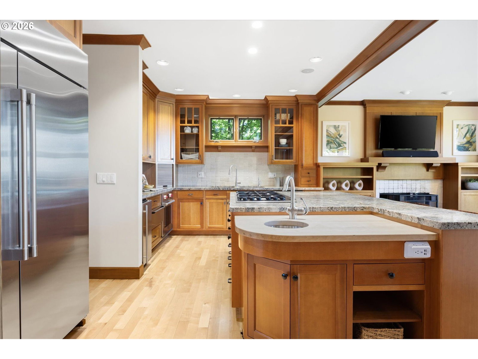 Listing photo 5 of 45, 4633 SW HILLSIDE DR, Portland, OR, 97221