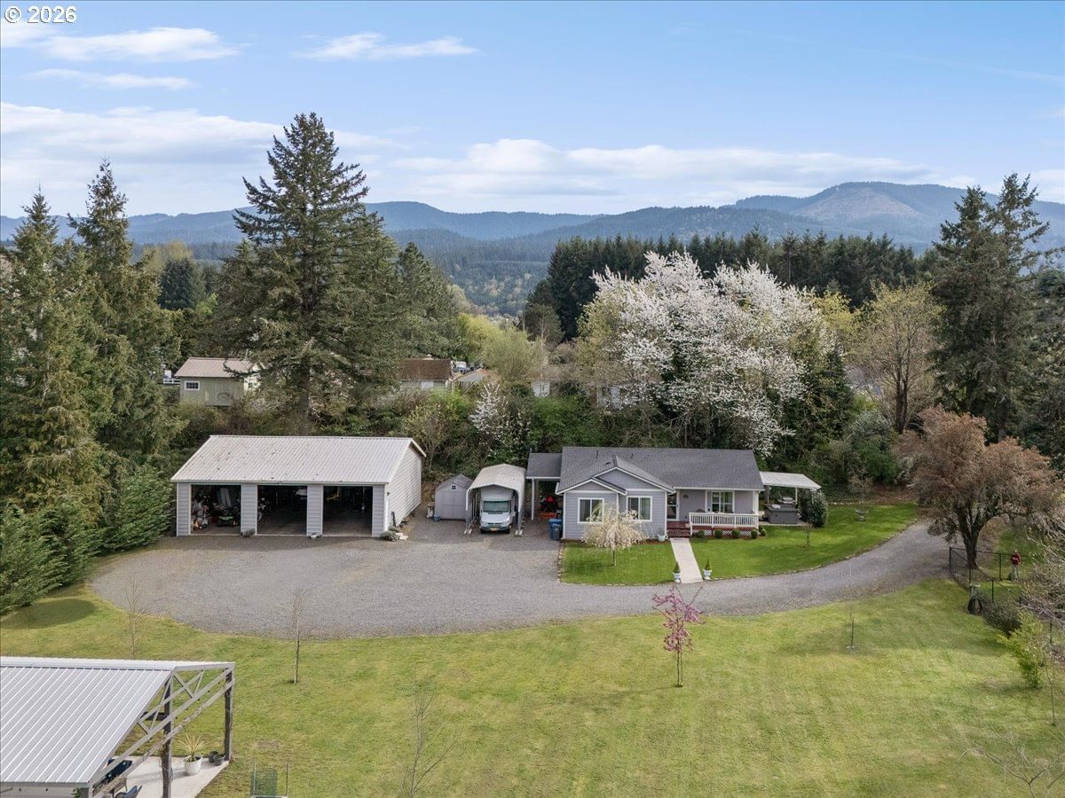 Listing photo 4 of 48, 622 SE 4TH AVE, Mill City, OR, 97360