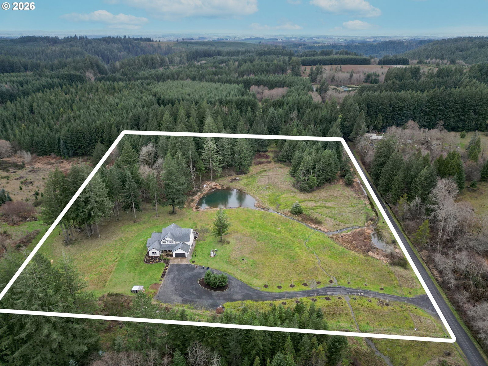 Listing photo 5 of 47, 19724 DESANTIS LN SE, Silverton, OR, 97381
