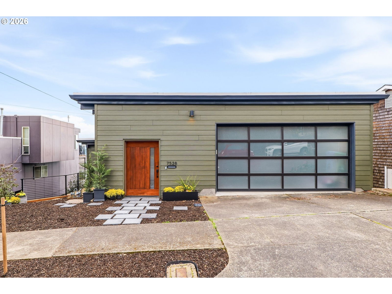 Primary listing photo, 7528 KELLY AVE, Portland, OR, 97219