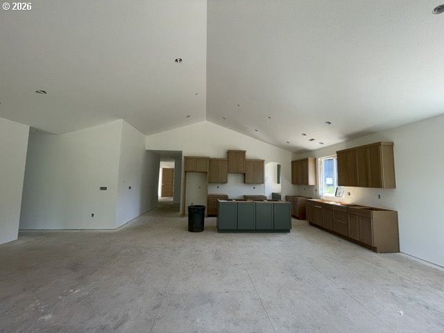 Listing photo 5 of 7, 19045 OCHOCO CT #68, Sandy, OR, 97055