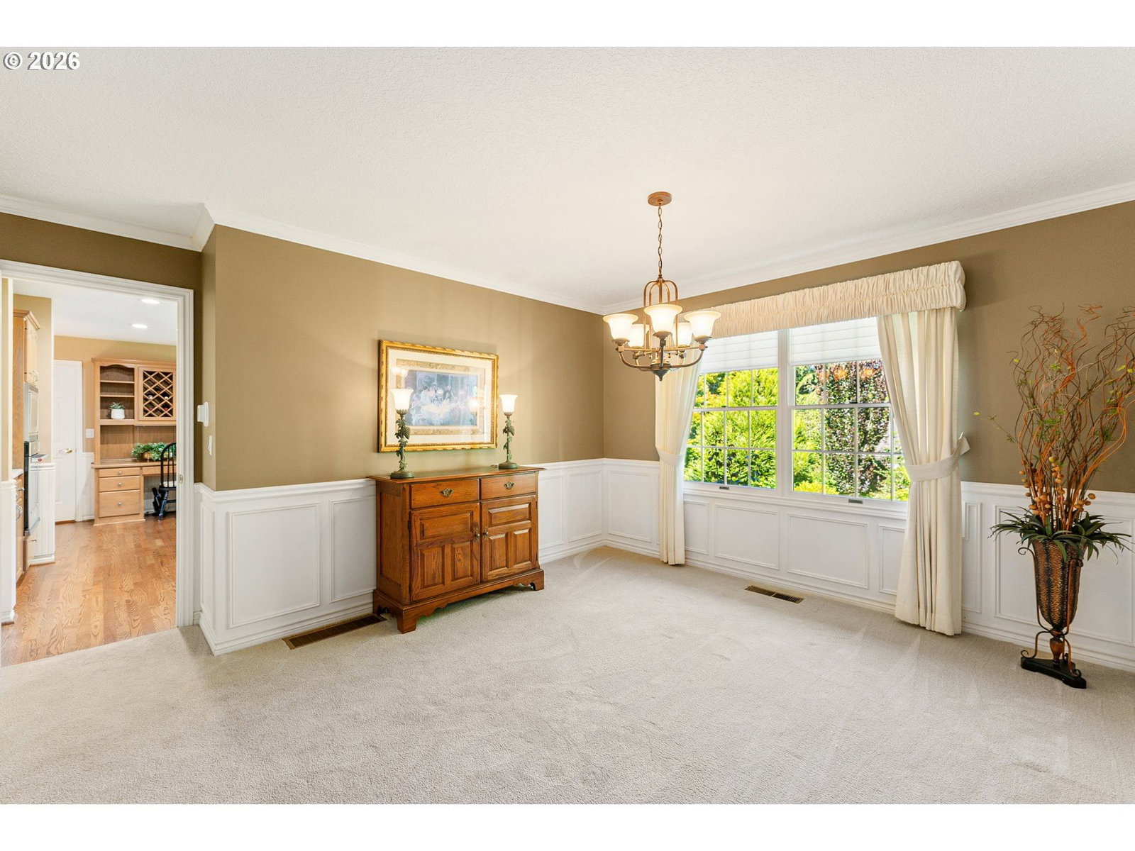 Listing photo 5 of 31, 19700 Derby ST, West Linn, OR, 97068
