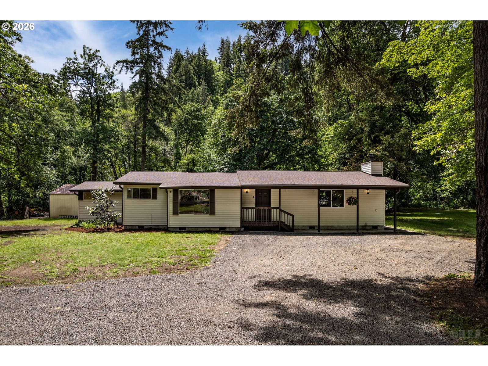 Listing photo 1 of 6