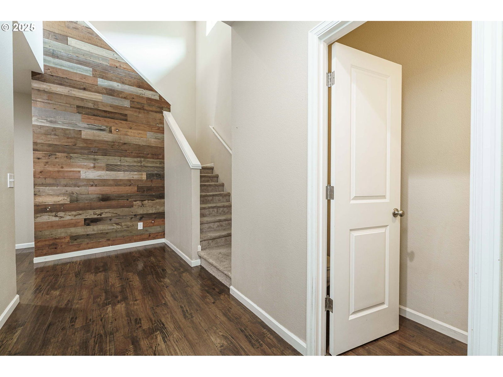 Listing photo 5 of 46, 11105 NE 121ST CT, Vancouver, WA, 98682