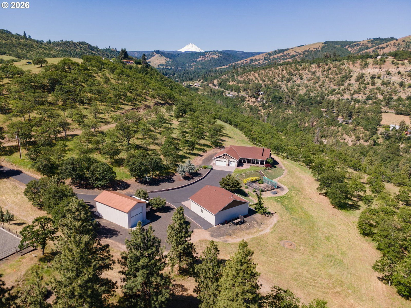 Listing photo 1 of 6