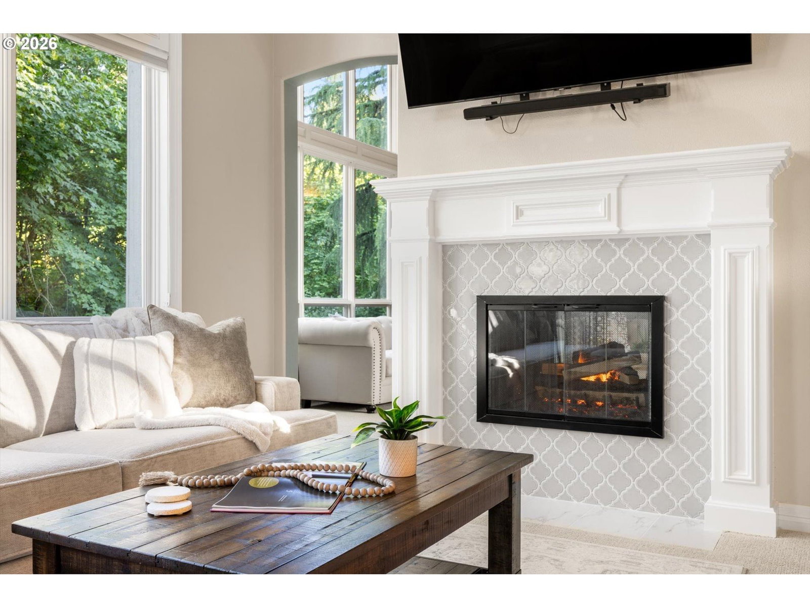 Listing photo 4 of 48, 19700 WILDWOOD DR, West Linn, OR, 97068
