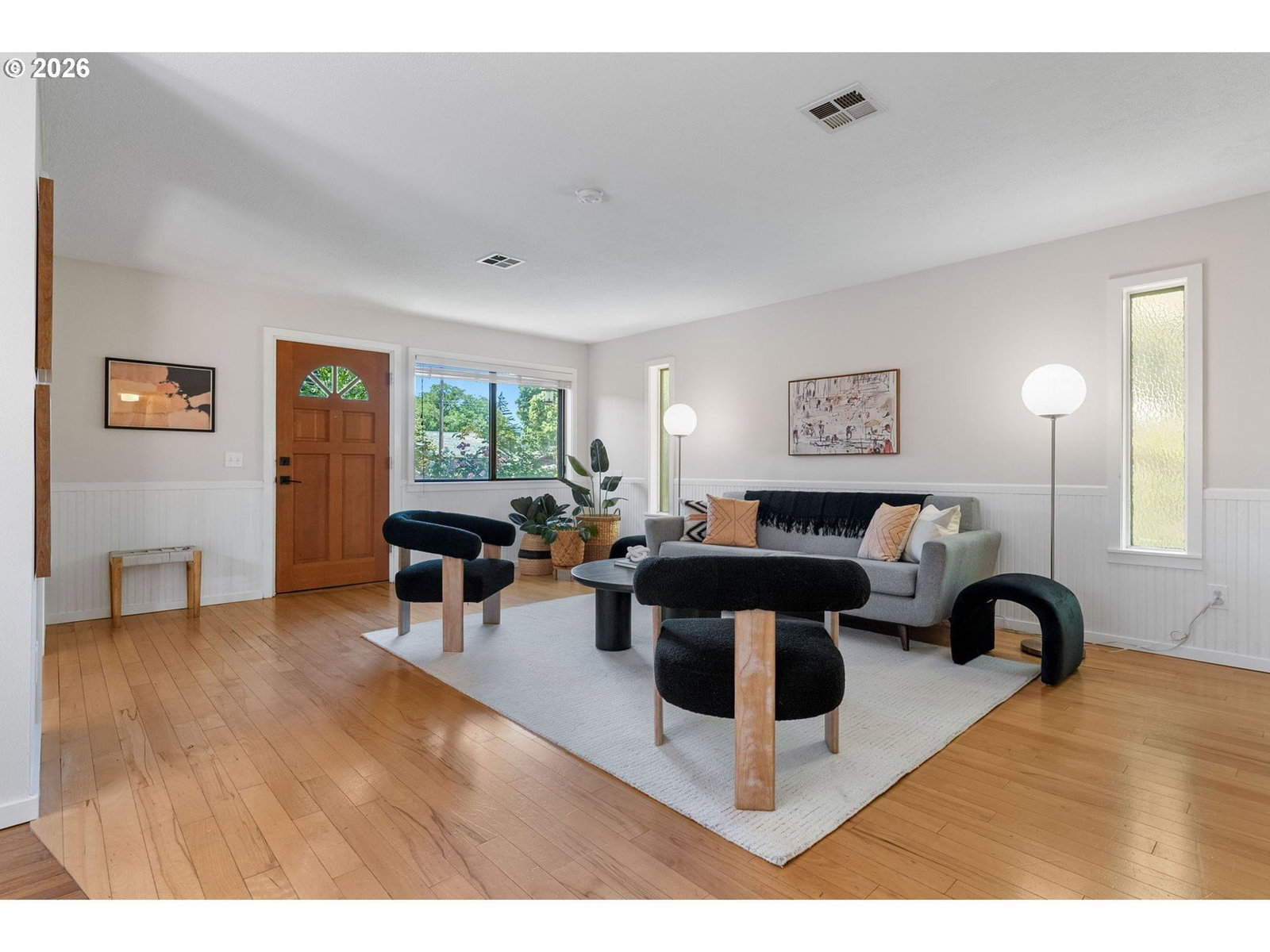 Listing photo 5 of 42, 915 7TH ST, Hood River, OR, 97031