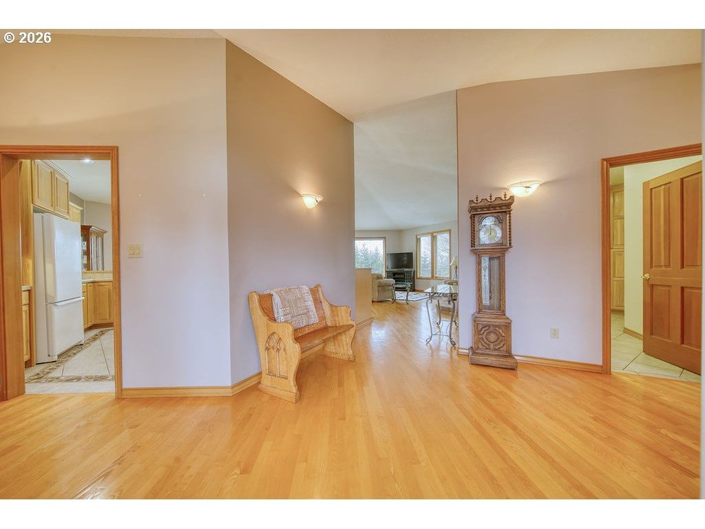 Listing photo 4 of 45, 33750 LUTTRELL FARMS DR, St Helens, OR, 97051